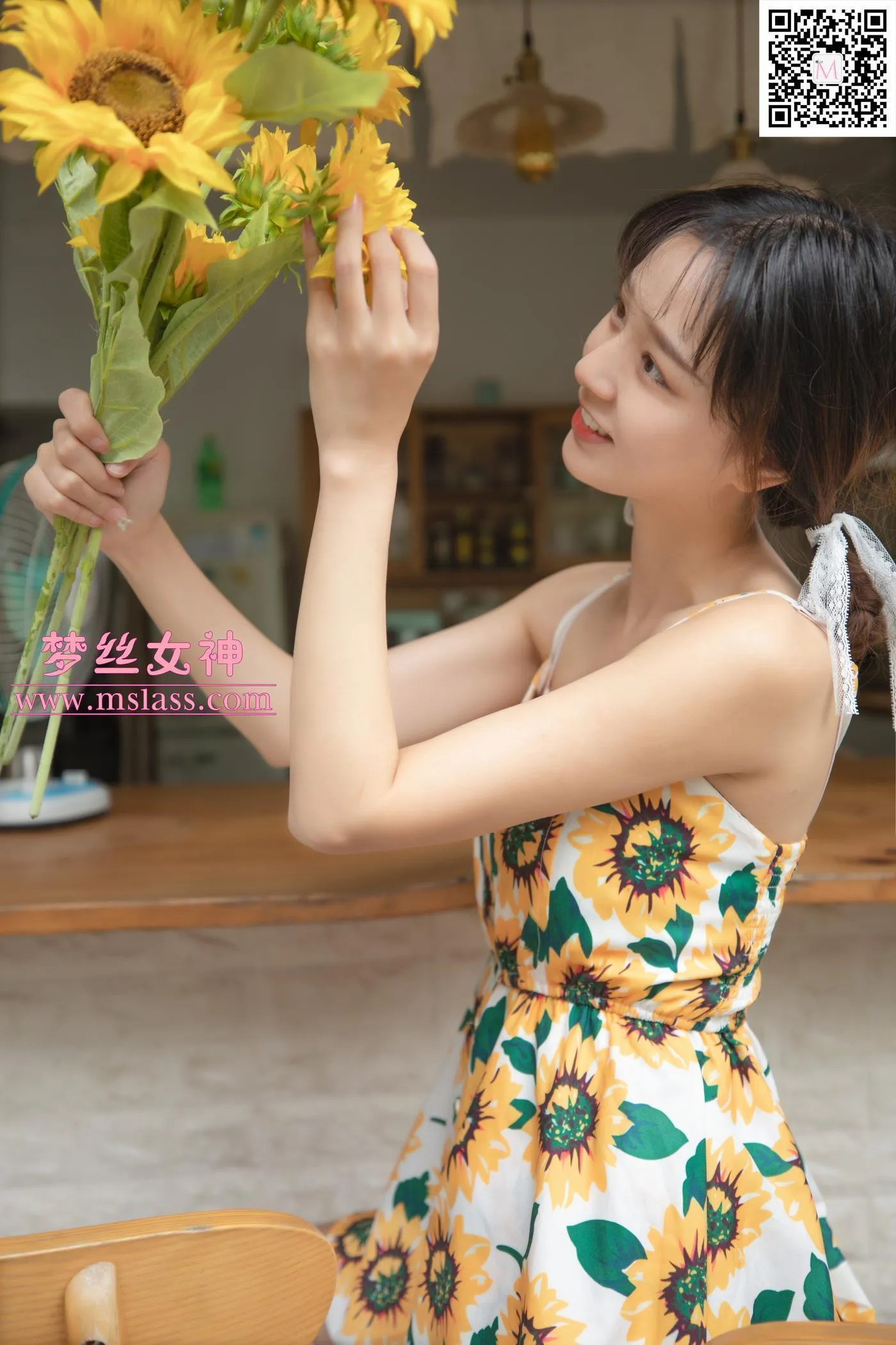 [MSLASS梦丝女神] 2020.09.14 NO.125 玥玥 村落 [55P]插图1